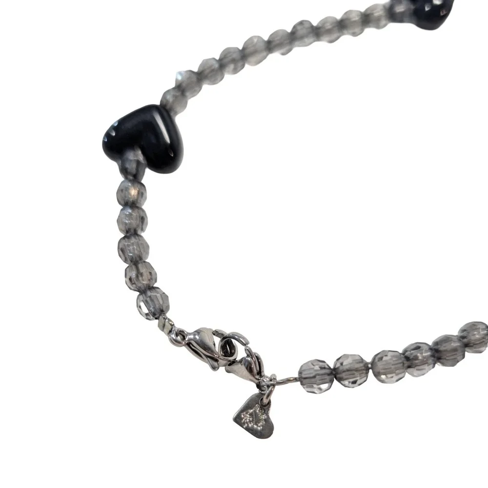 15-P VELVET CAVIAR - Phone Charm Wristlet - Black Heart ⬇️